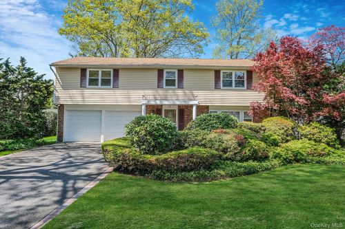 12 Kristi Ln, Lake Grove, NY, 11755-2516 | Card Image