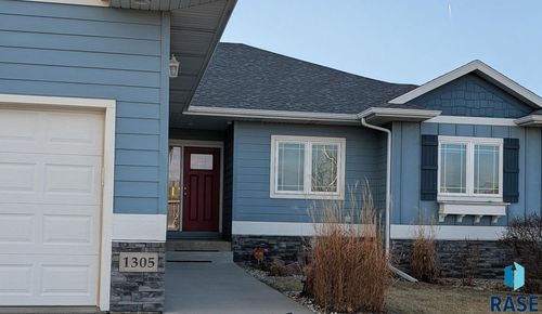 1305 S Gill Ave Avenue, Sioux Falls, SD, 57106 | Card Image