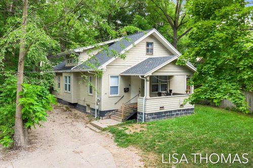 629 Jefferson Pl, Kalamazoo, MI, 49006-3138 | Card Image