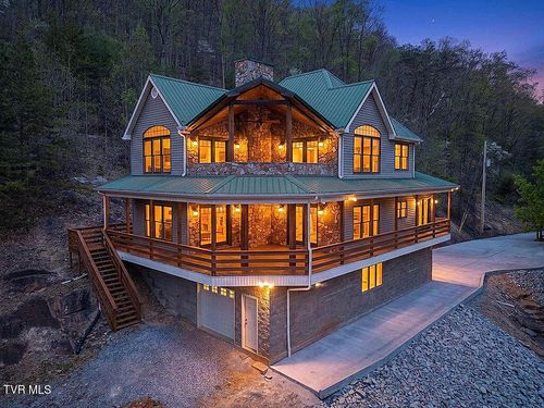 24327 Fork River Road, Abingdon, VA, 24210 | Card Image