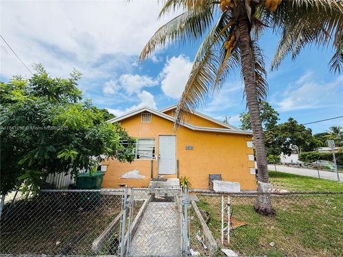 1873 Sw 3rd St, Miami, FL, 33135-1936 | Card Image