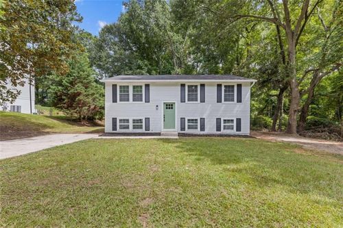 3352 Creekwood Dr, Rex, GA, 30273-2117 | Card Image