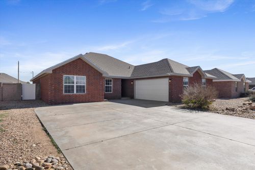 2221 Boxwood Cir, Portales, NM, 88130-9307 | Card Image