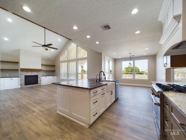 1 Highway 16, House other with 4 bedrooms, 2 bathrooms and 3 parking in Emmett ID | Image 6
