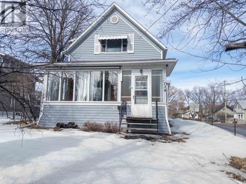 734 Second St S, Kenora, ON, P9N1H4 | Card Image