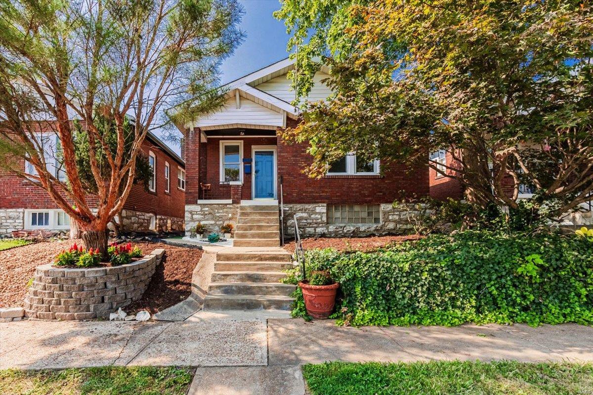 Blow St, Saint Louis, MO 63116