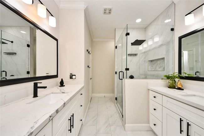 Updated Main bathroom, double sink with frame mirror. | Image 17