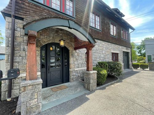 2-32 High St, Rye, NY, 10580-1631 | Card Image