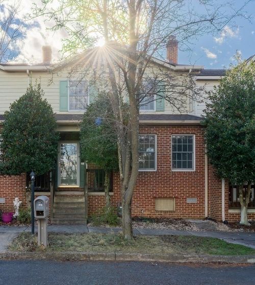 188 Emerald Dr, Harrisonburg, VA, 22801-3440 | Card Image