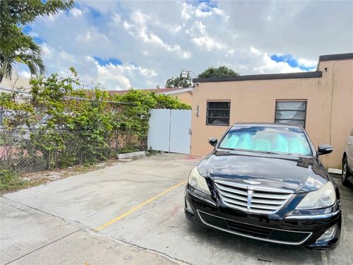 b-236 E 14th St, Hialeah, FL, 33010-3546 | Card Image