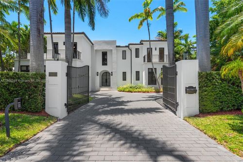 70 Camden Dr, Bal Harbour, FL, 33154-1327 | Card Image
