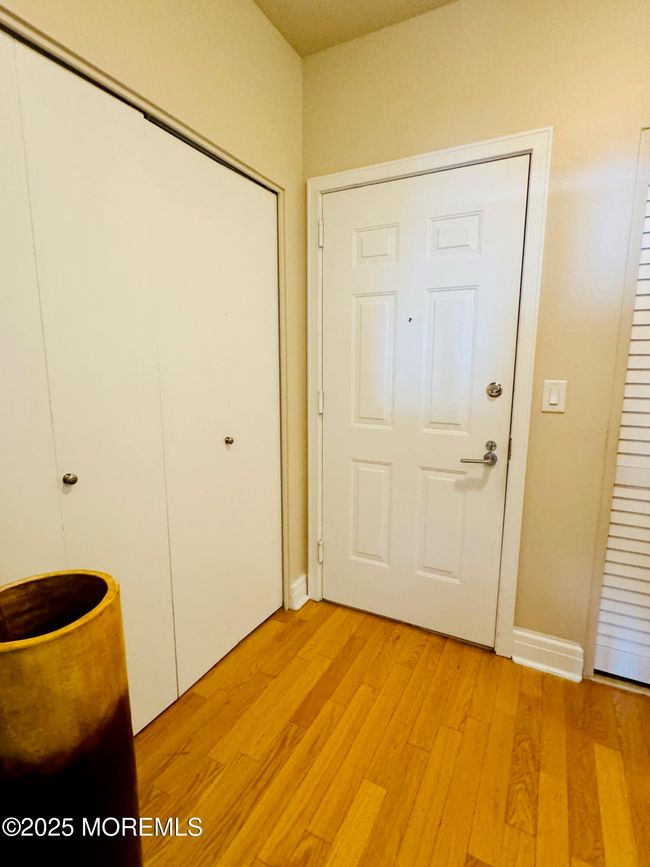 APT-2205 - 1 Spring St, House other with 2 bedrooms, 2 bathrooms and null parking in New Brunswick NJ | Image 8