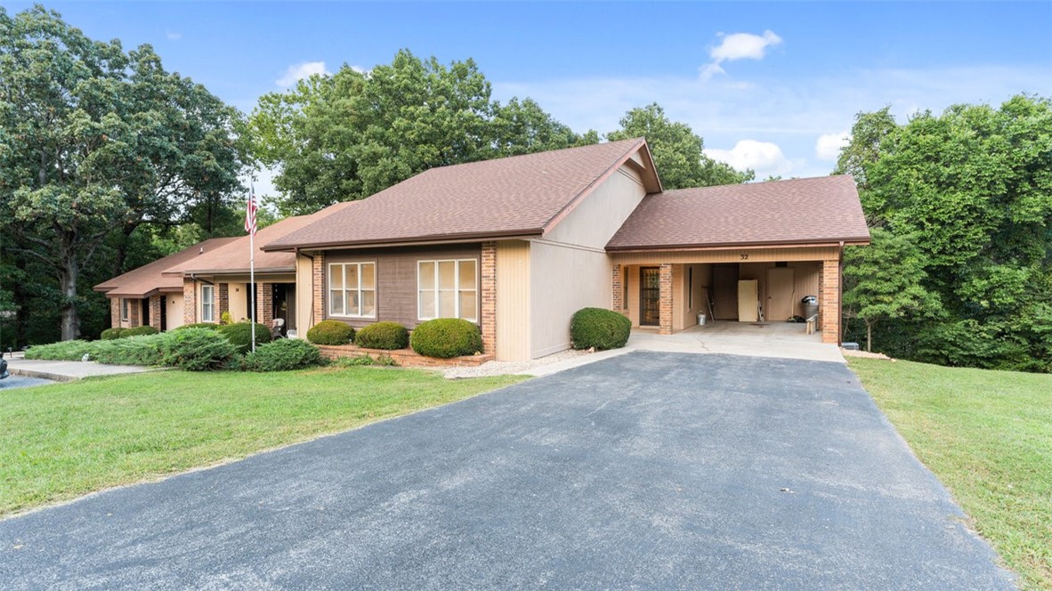 Walter Dr, Bella Vista, AR 72714