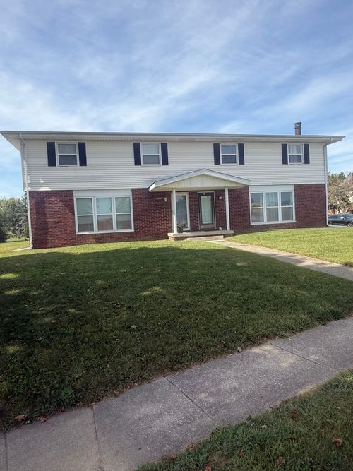 201 S Towanda Ave, Normal, IL, 61761-2363 | Card Image
