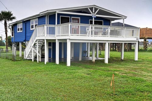 4102 Surf Dr, Galveston, TX, 77554-8805 | Card Image
