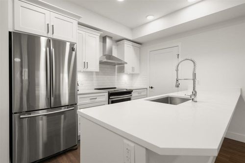 101-33568 George Ferguson Way, Abbotsford, BC, V2S0M3 | Card Image