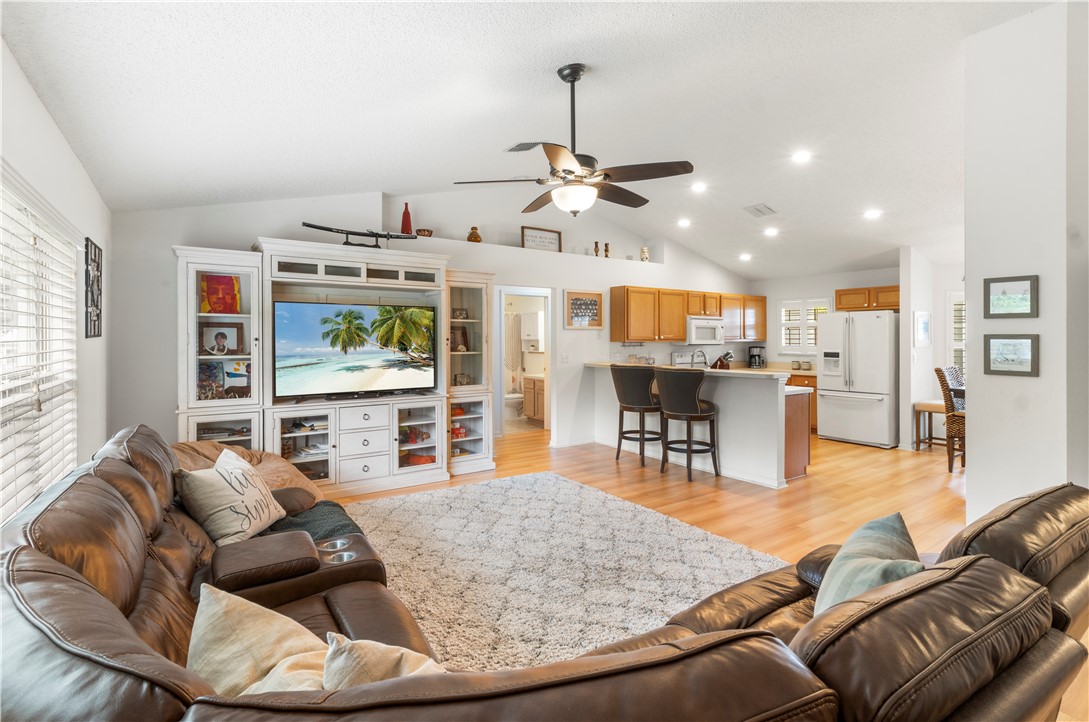 Residential in Sebastian 5