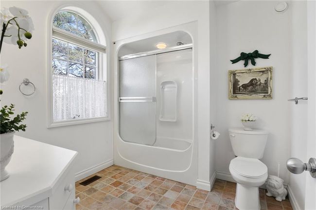 5228 First Line, Home with 7 bedrooms, 5 bathrooms and 22 parking in Acton ON | Image 36