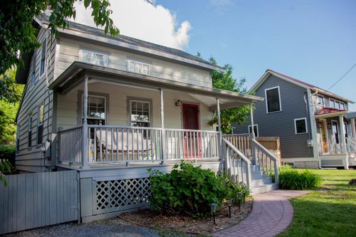 54 Point St, New Hamburg, NY, 12590-5532 | Card Image