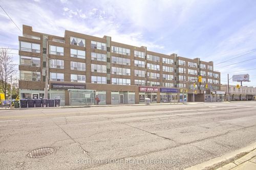 206-955 O'Connor Dr, East York, ON, M4B2S7 | Card Image