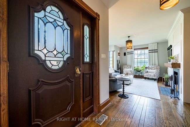700 Myrtle Rd W, House other with 4 bedrooms, 3 bathrooms and 6 parking in Ashburn ON | Image 4
