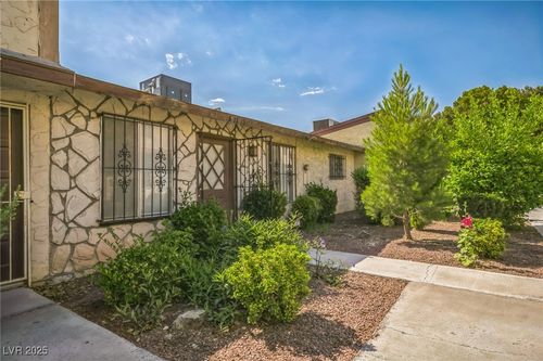 3921 Torsby Pl, Las Vegas, NV, 89119-7181 | Card Image