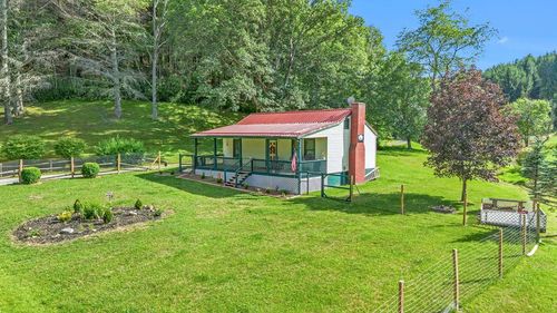 904 Round House Rd, Mouth of Wilson, VA, 24363-7700 | Card Image