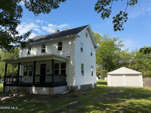 1207 Vanderbilt Rd, Toledo, OH, 43615-4572 | Card Image