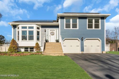 522 Woolley Dr, Neptune, NJ, 07753-3870 | Card Image