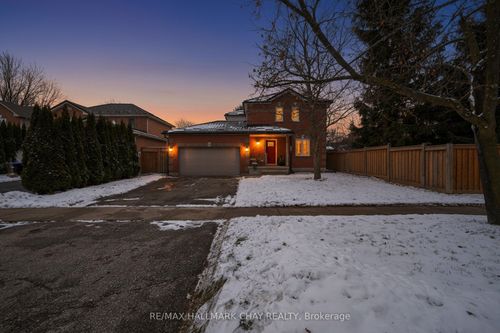 3 Dugdale Ave, Beeton, ON, L0G1A0 | Card Image