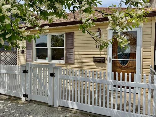 1111 Cross Bay Blvd, Broad Channel, NY, 11693-1129 | Card Image