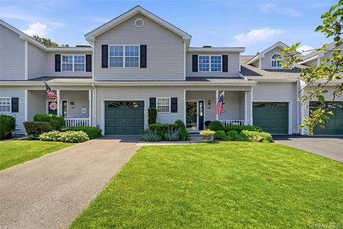 132 Willow Wood Dr, Oakdale, NY, 11769-1626 | Card Image