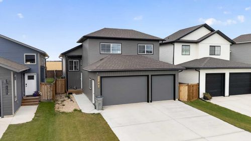 11440 107 Ave, Grande Prairie, AB, T8V6T2 | Card Image