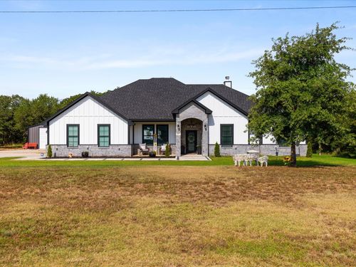 117 Coyote Cave Ln, Alvord, TX, 76225-1532 | Card Image