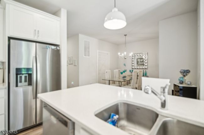 UNIT-103 - 2 Vanderbilt Blvd, Townhouse with 2 bedrooms, 2 bathrooms and null parking in Florham Park NJ | Image 7