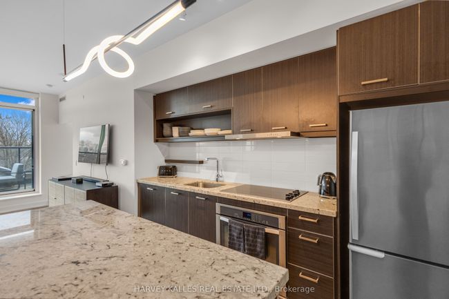 402 - 170 Chiltern Hill Rd, Condo with 2 bedrooms, 2 bathrooms and 1 parking in York ON | Image 10