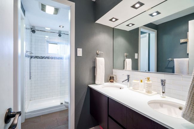 12208 Treeview Ln, House other with 4 bedrooms, 2 bathrooms and null parking in Farmers Branch TX | Image 15