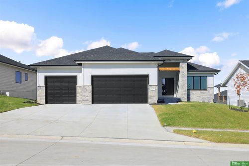 12375 Lake Vista Dr, Papillion, NE, 68046 | Card Image