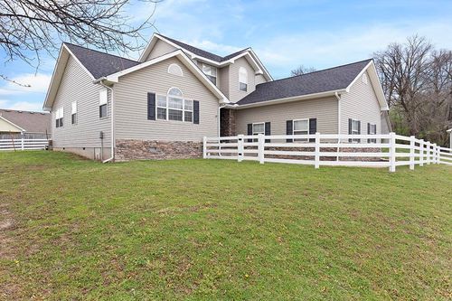 1331 Fox Ridge Ln, Neosho, MO, 64850-2562 | Card Image