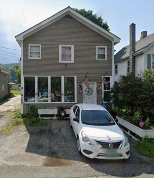 25 Proctor St, West Rutland, VT, 05777-4428 | Card Image