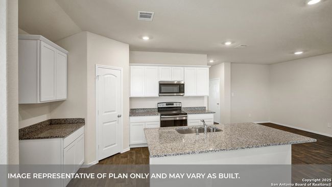 427 Hodges Street, House other with 4 bedrooms, 3 bathrooms and null parking in Maxwell TX | Image 9
