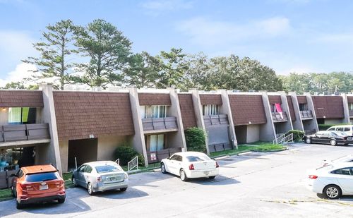 915 S Seminole Dr, CHATTANOOGA, TN, 37412-1398 | Card Image