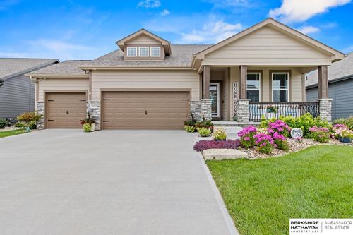 20529 D St, Elkhorn, NE, 68022-2130 | Card Image