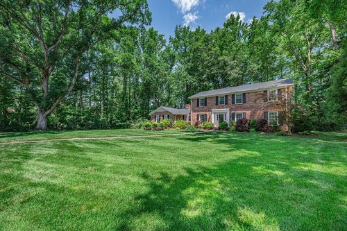 123 Fernbrook Cir, Spartanburg, SC, 29307-2207 | Card Image