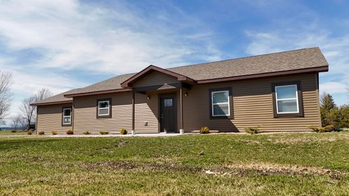 40 Dunn Rd, West Chazy, NY, 12992-3826 | Card Image