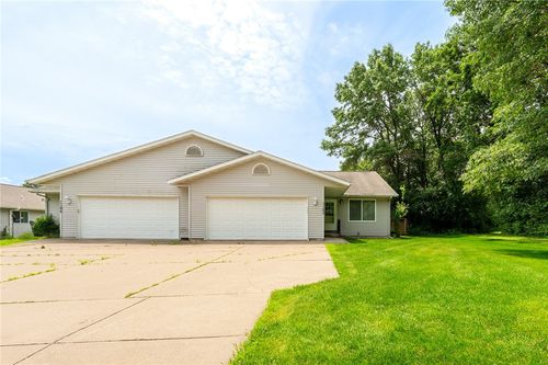 1163 Pine Acre Ln, Chippewa Falls, WI, 54729-8863 | Card Image
