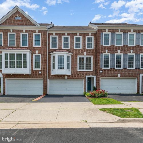 26119 Nimbleton Sq, CHANTILLY, VA, 20152-3658 | Card Image