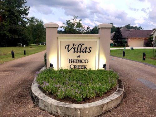 39786 Stuart Ct, Ponchatoula, LA, 70454-8121 | Card Image