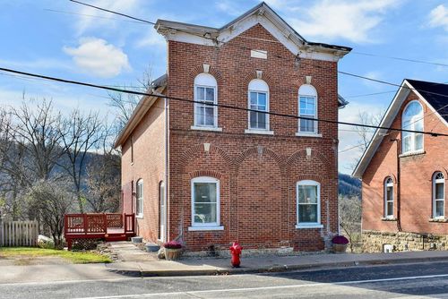 100 Main St, Rollingstone, MN, 55969-9760 | Card Image