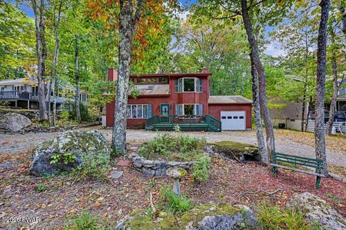 208 Mountain View Dr, Hawley, PA, 18428 | Card Image